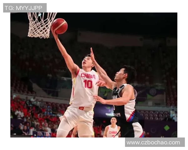 姚明鬼步伐揭秘：如何在篮球场上灵活应对对手的防守策略